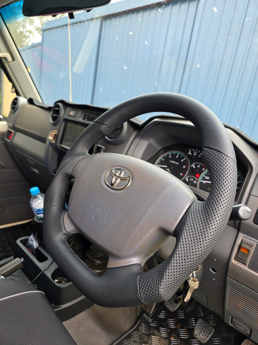 Toyota LandCruiser 200 Series 79 Steering wheel